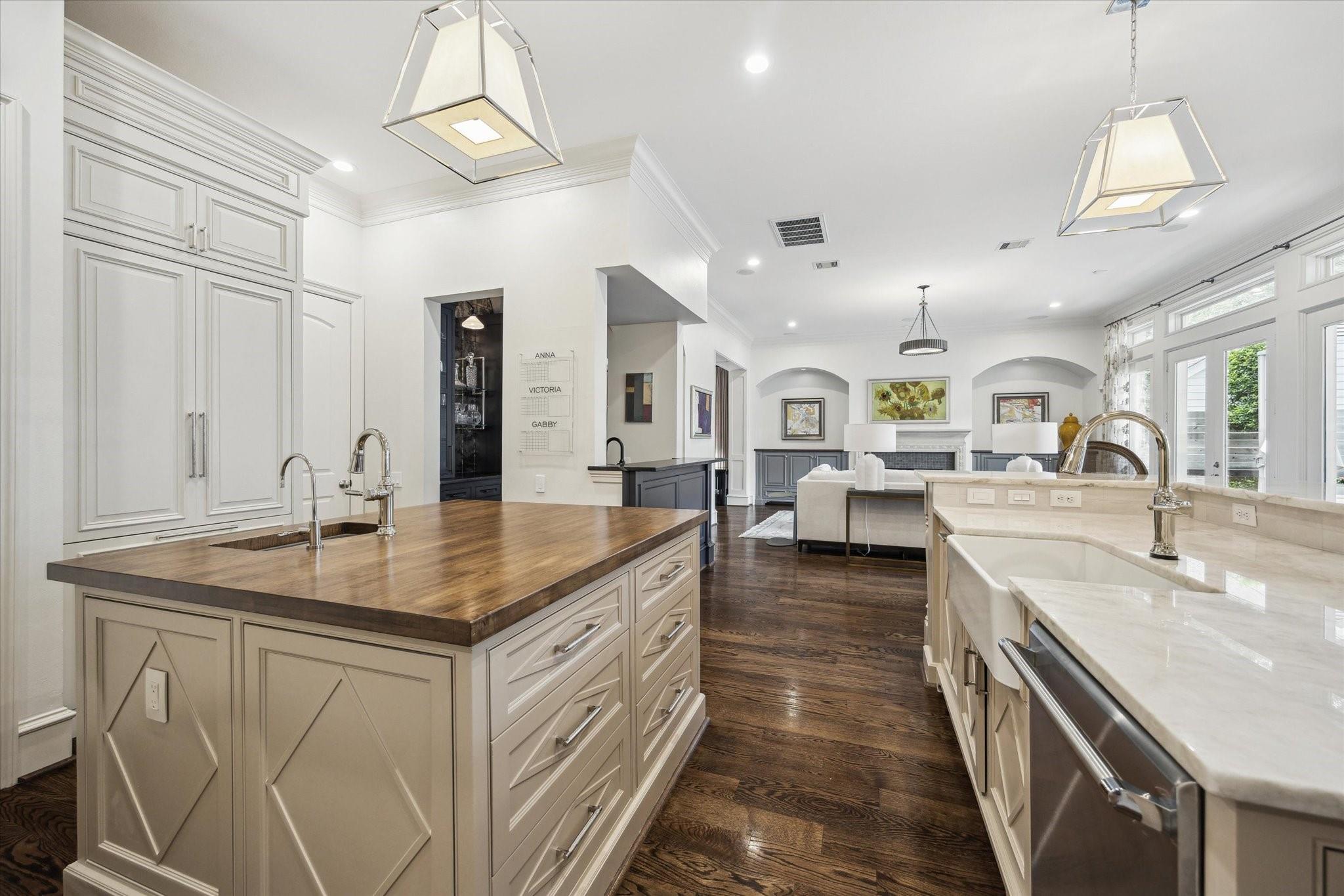 4132 Southwestern Street