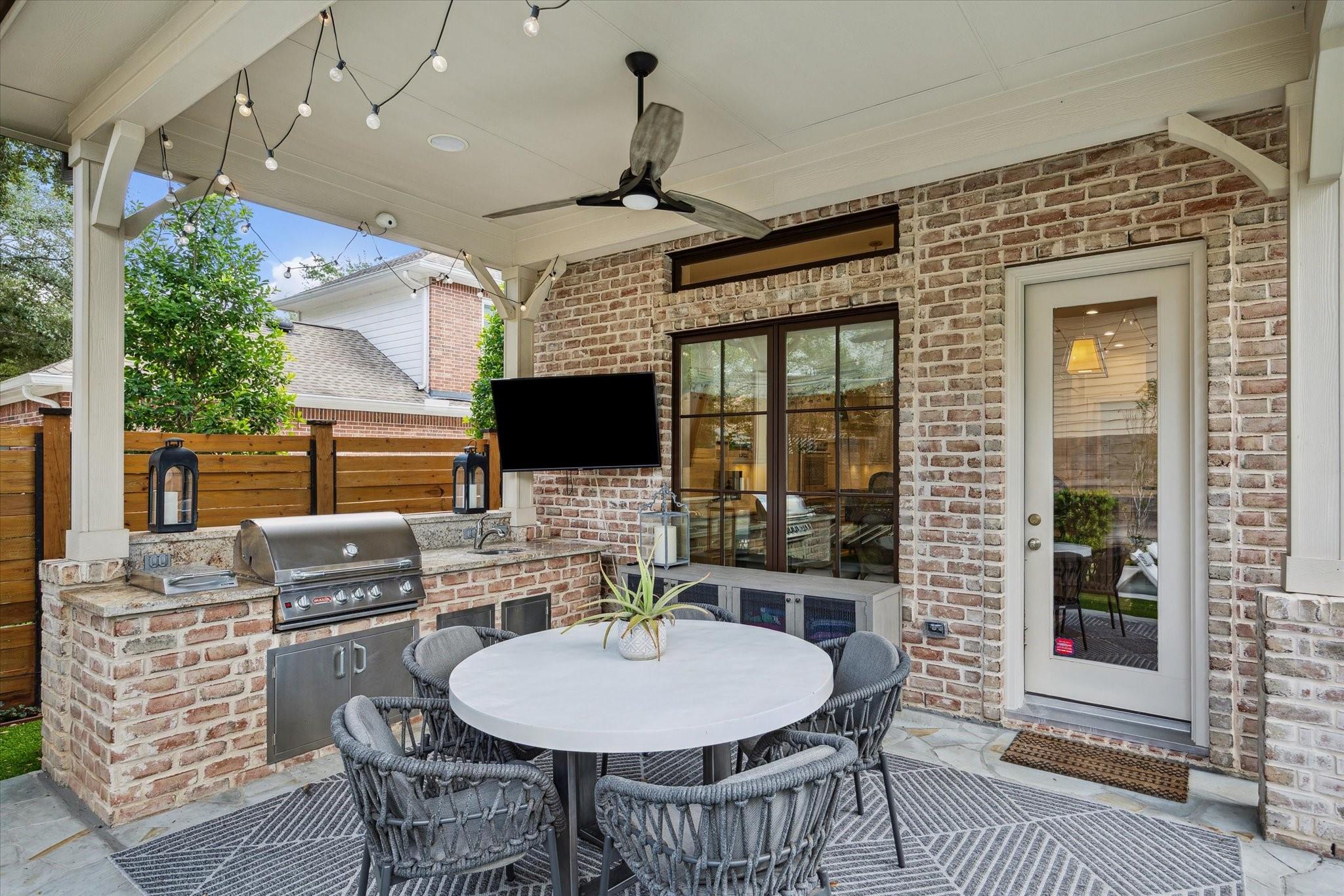 4132 Southwestern Street