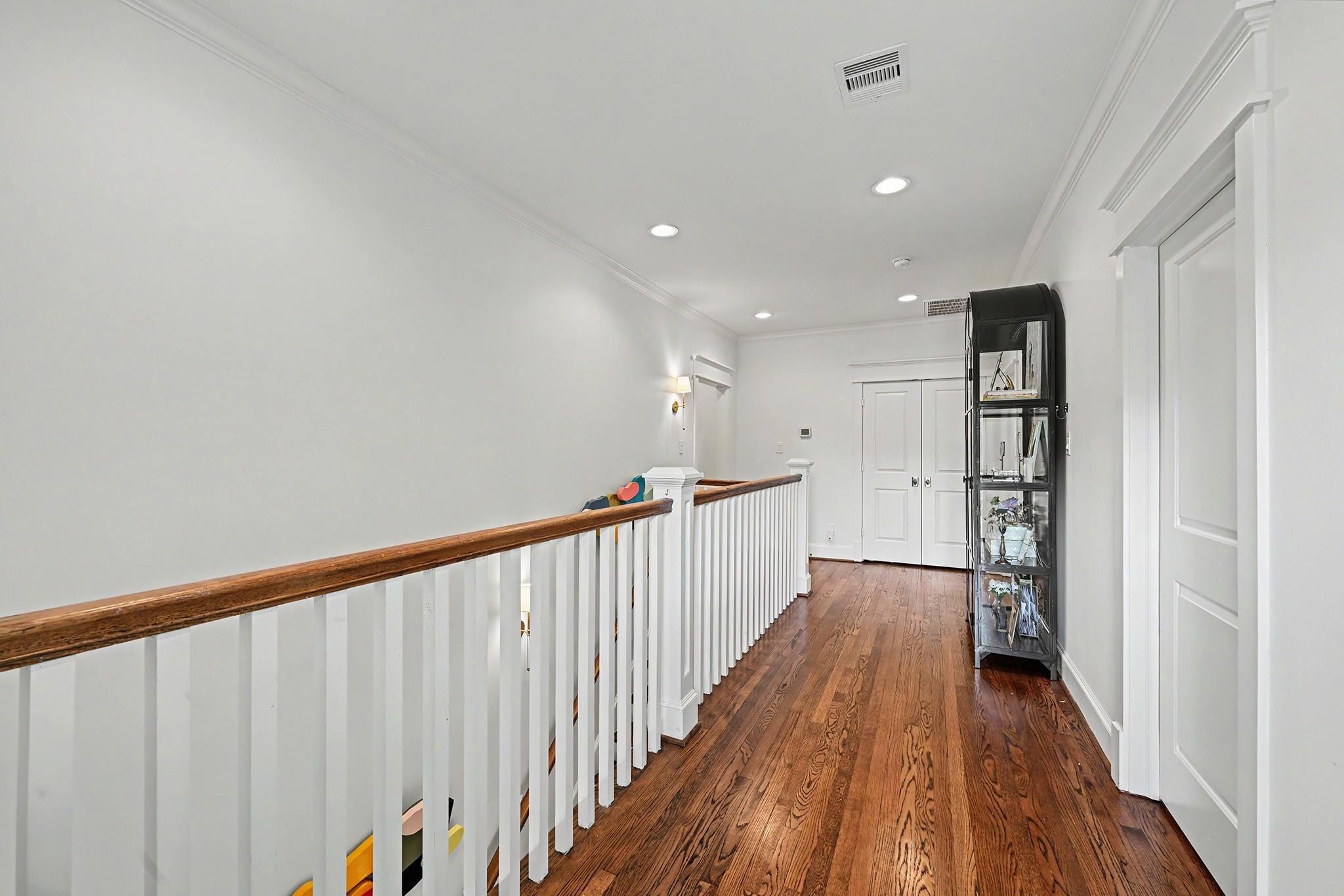 504 W 10th Street