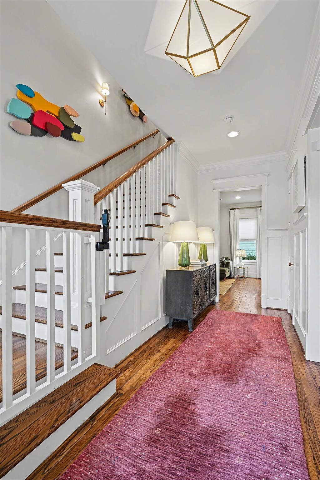 504 W 10th Street