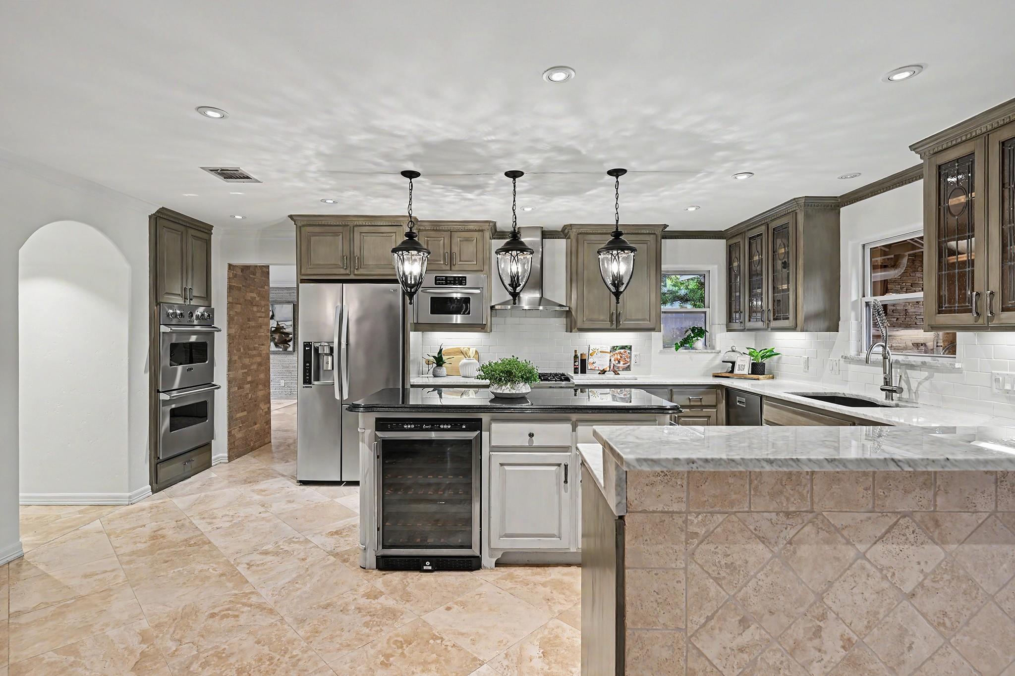 10034 Meadow Lake Lane