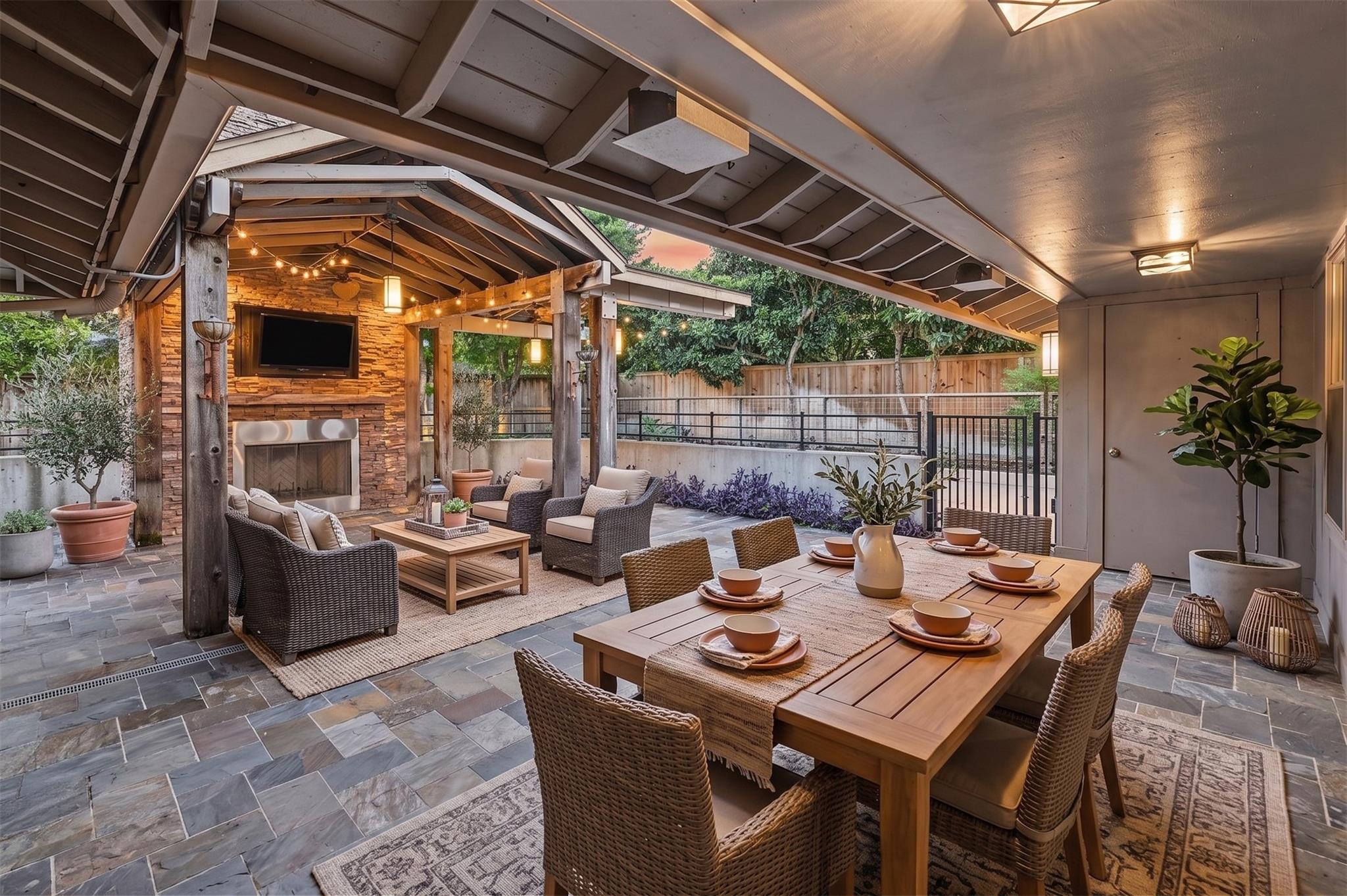 10034 Meadow Lake Lane