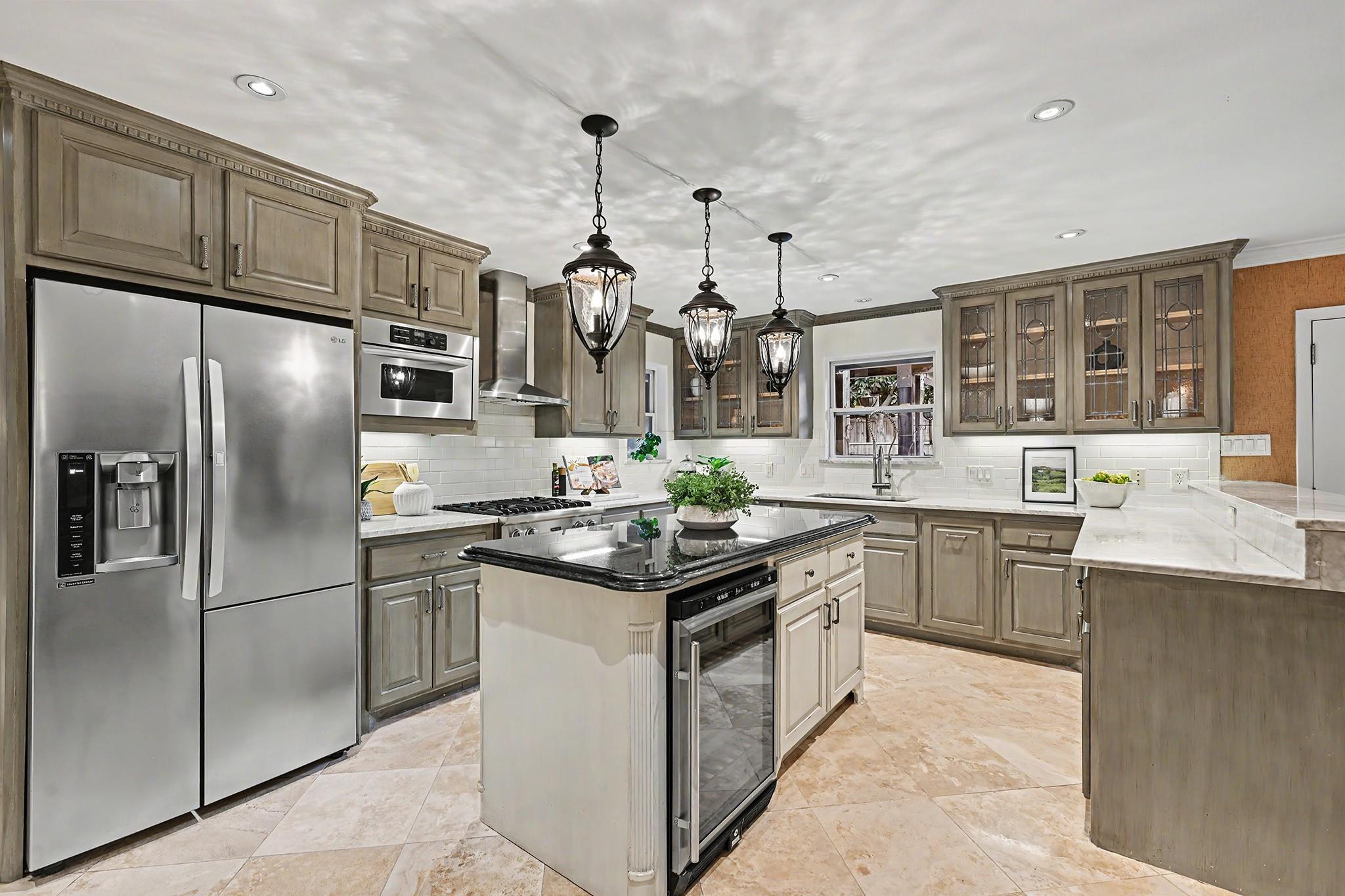 10034 Meadow Lake Lane