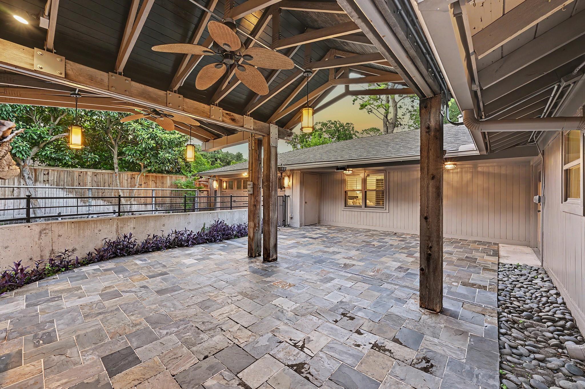 10034 Meadow Lake Lane