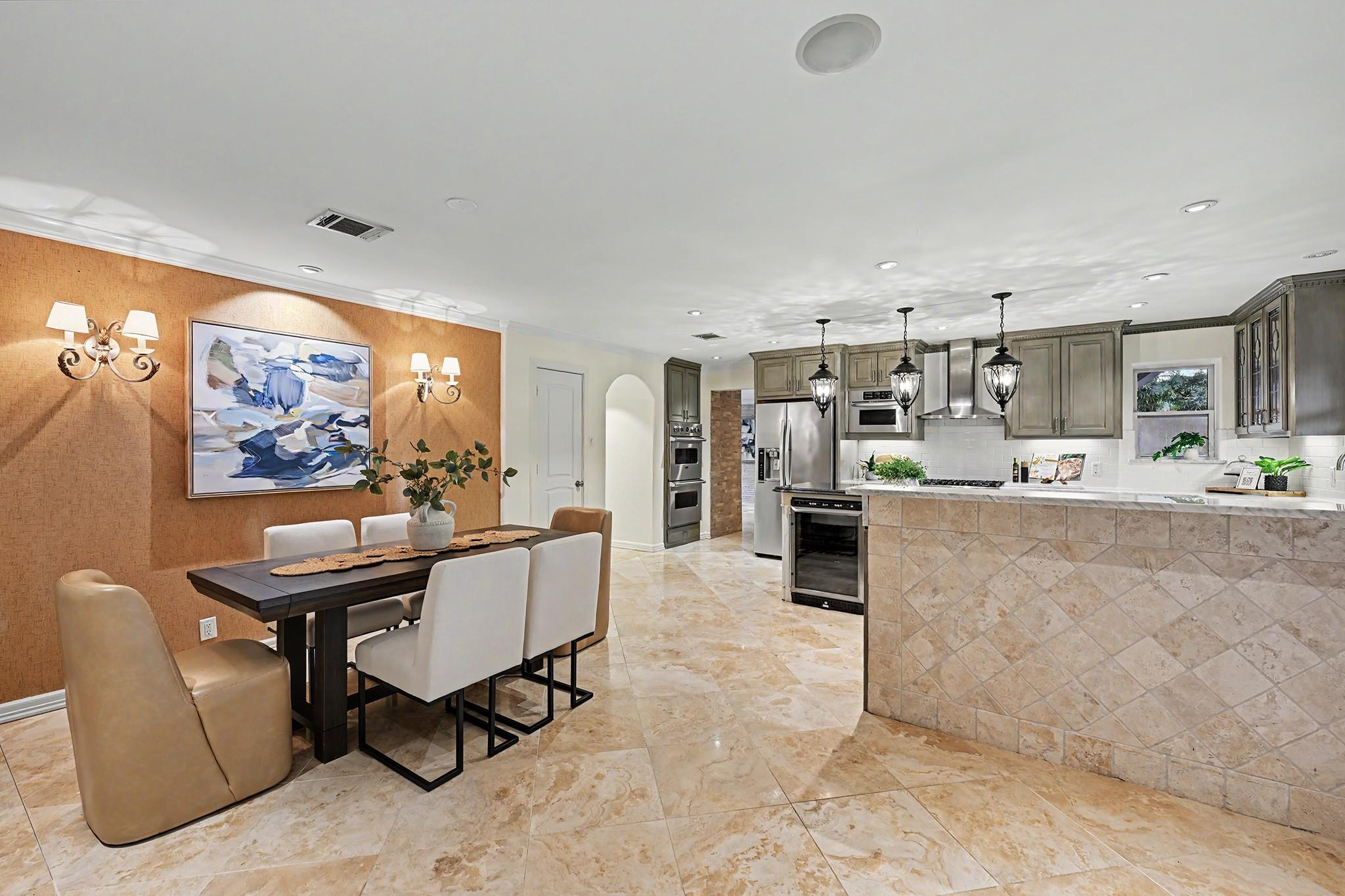 10034 Meadow Lake Lane