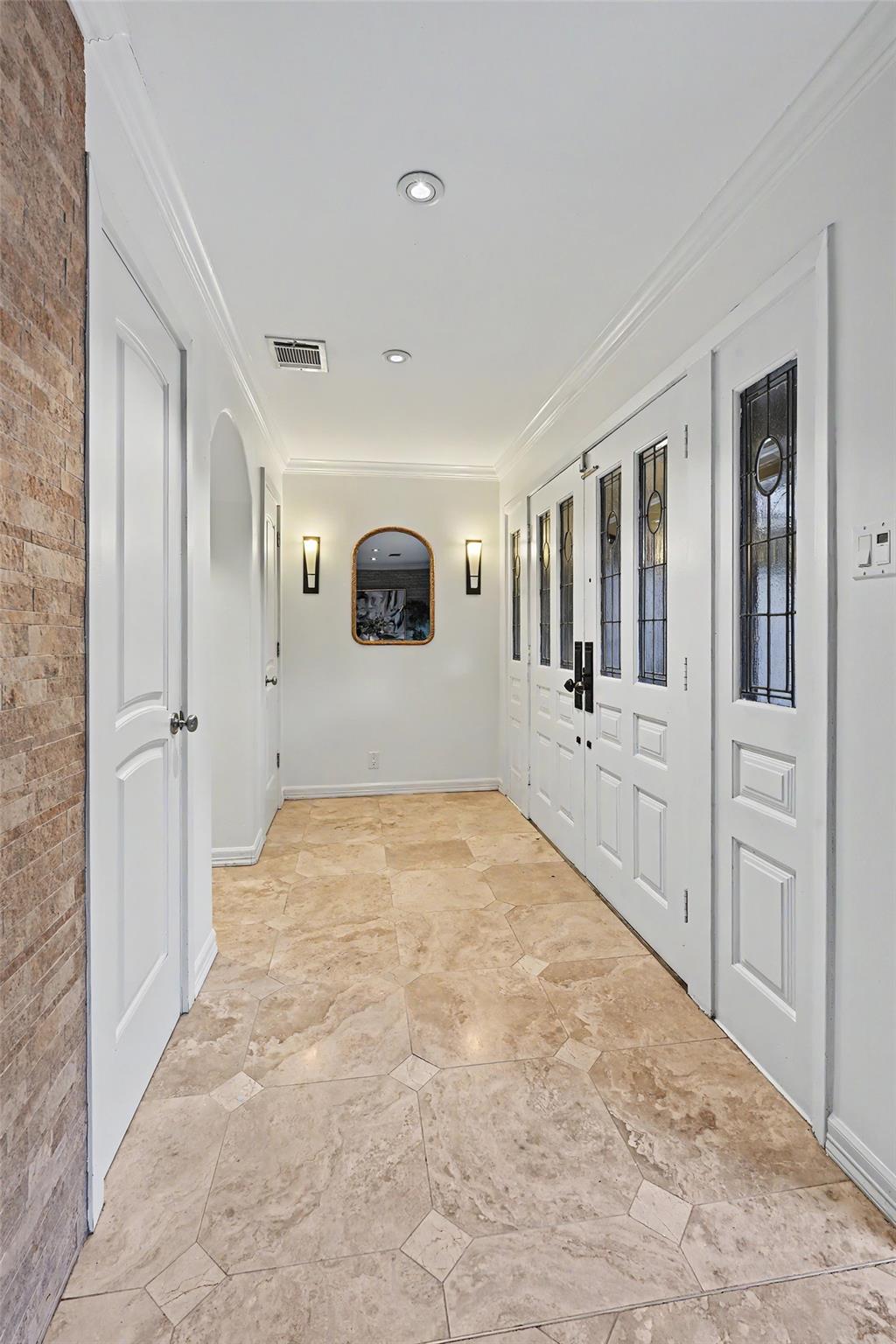 10034 Meadow Lake Lane