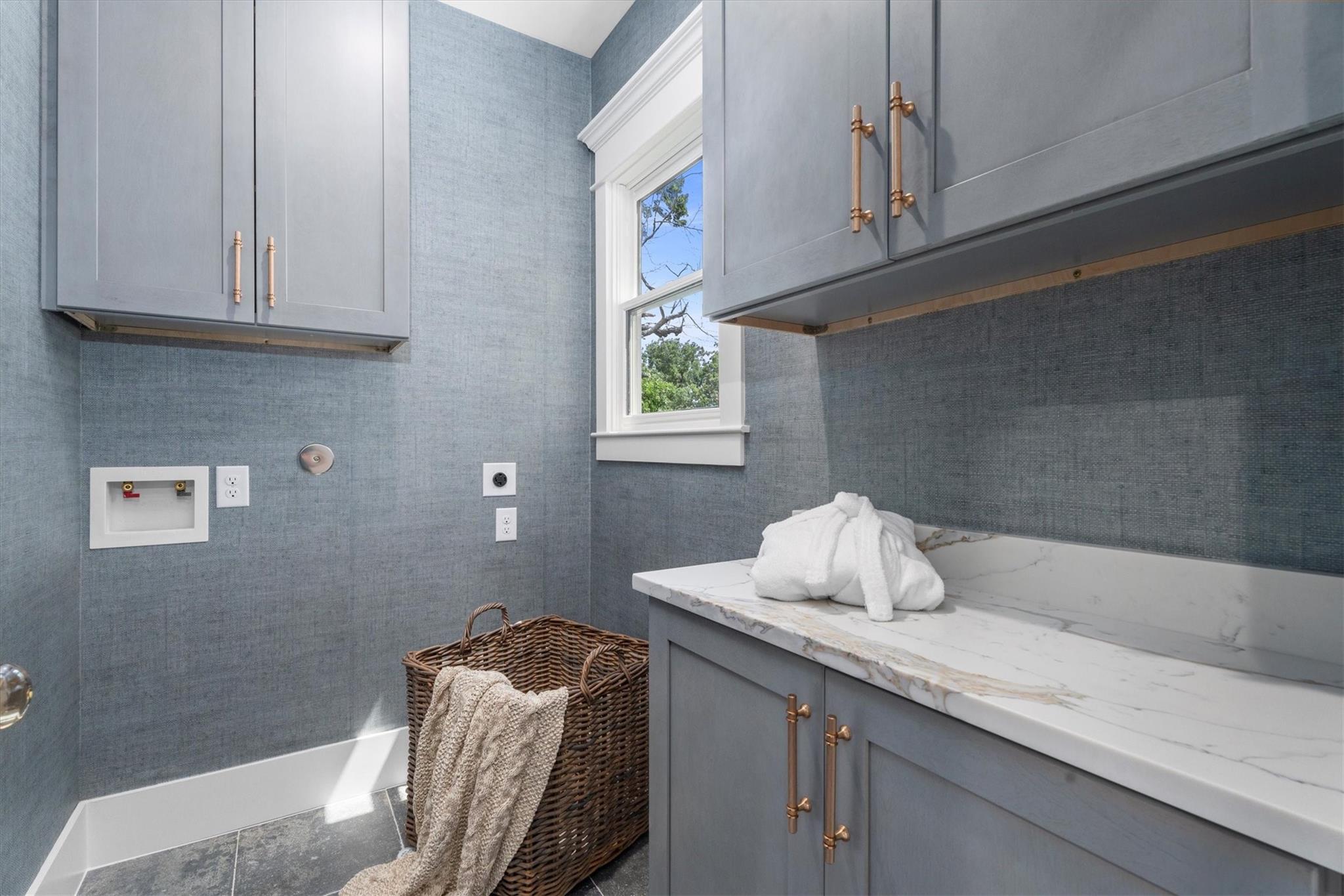 1543 Columbia Street