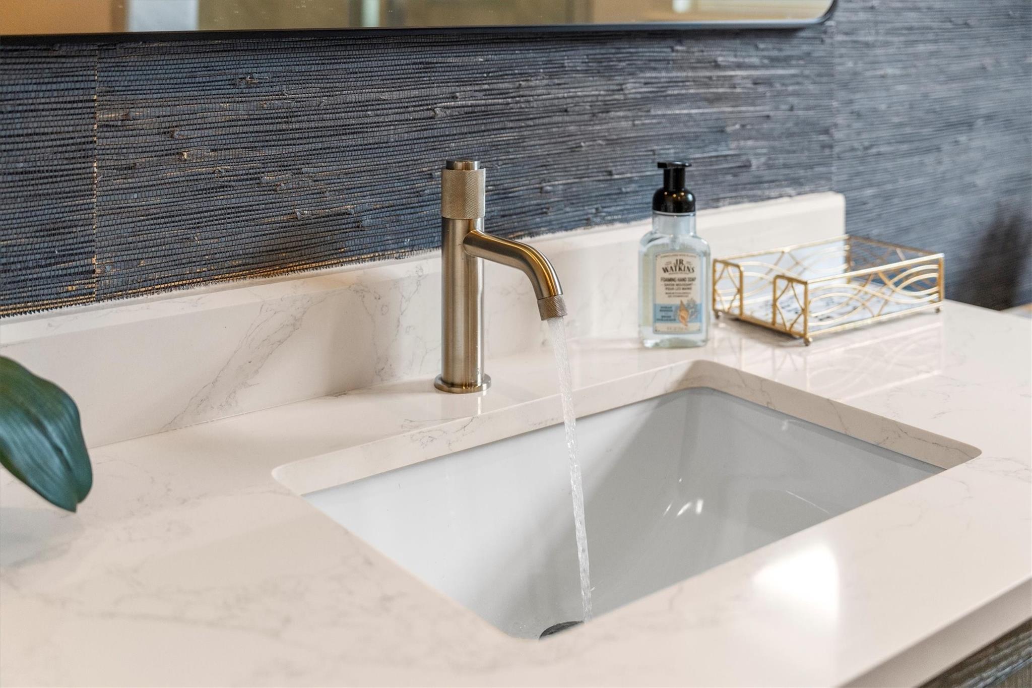 1543 Columbia Street