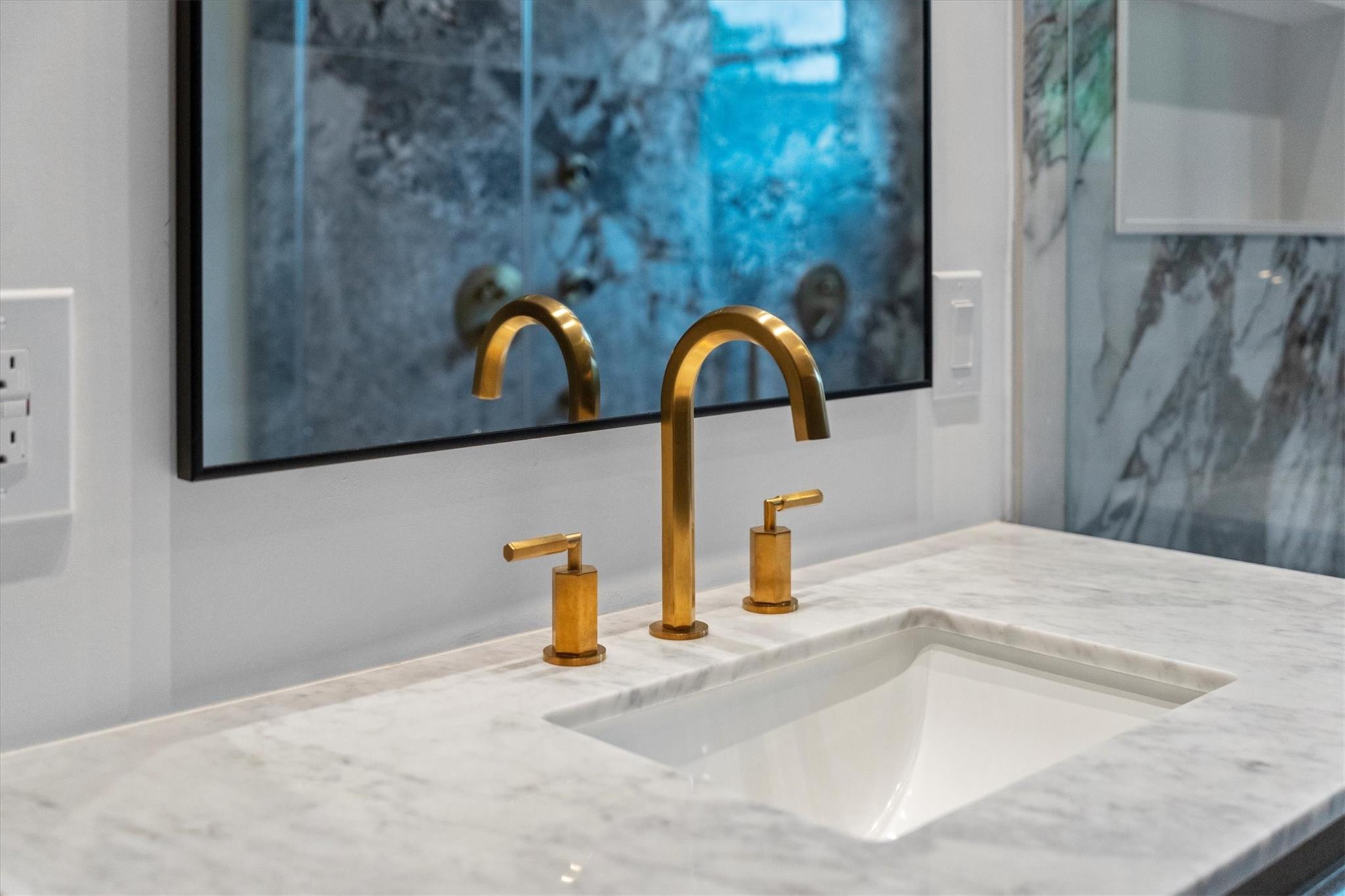 1543 Columbia Street