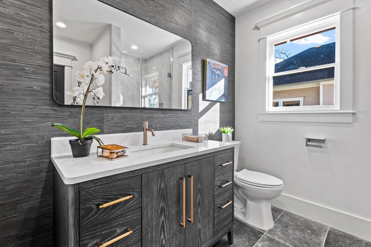 1543 Columbia Street