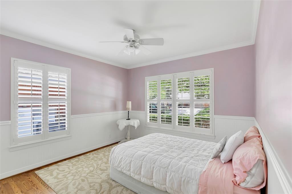 6214 Grovewood Lane