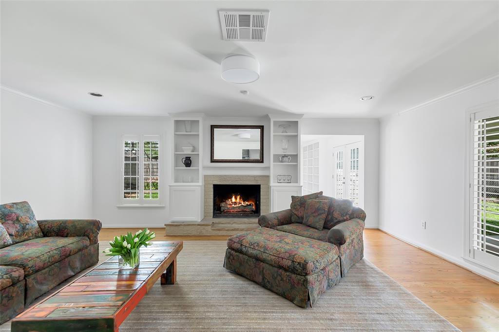 6214 Grovewood Lane
