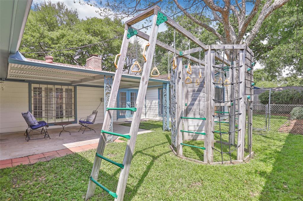 6214 Grovewood Lane