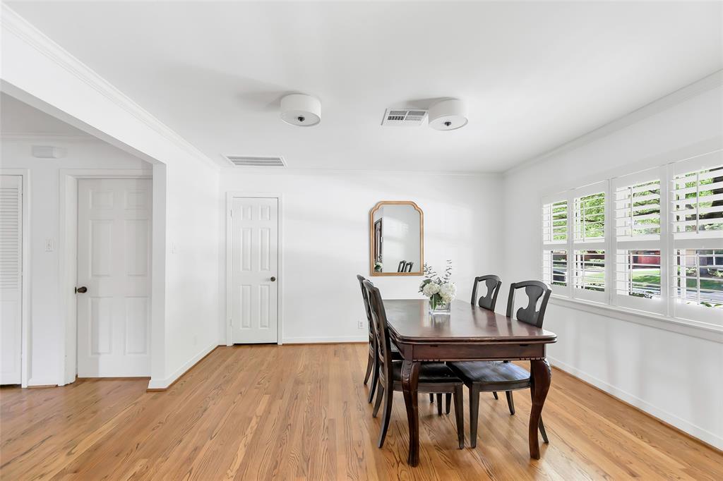 6214 Grovewood Lane