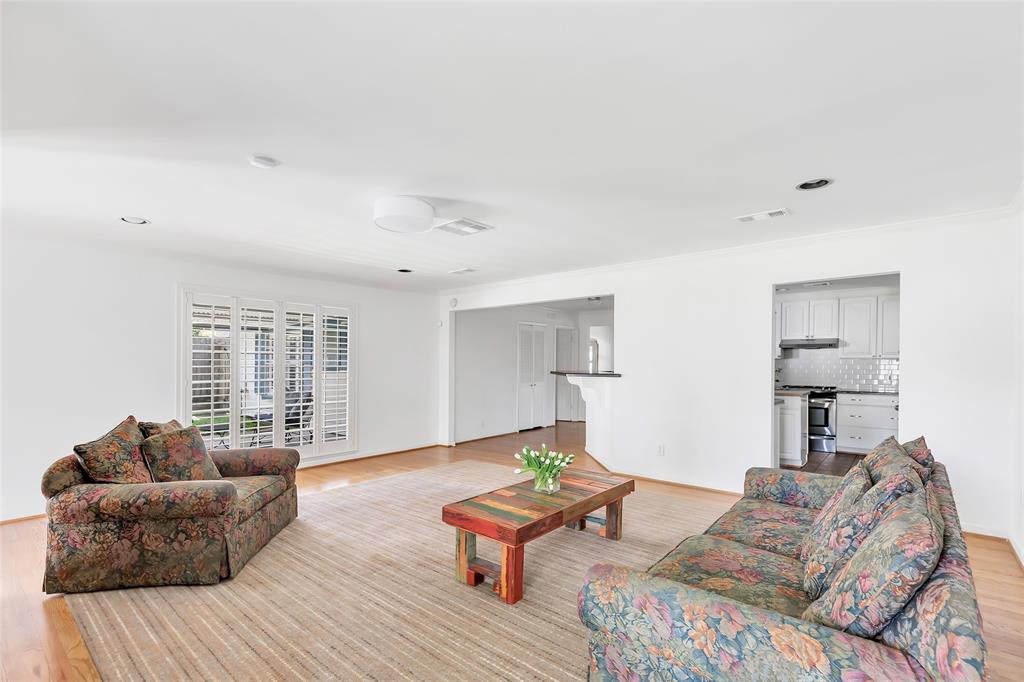6214 Grovewood Lane