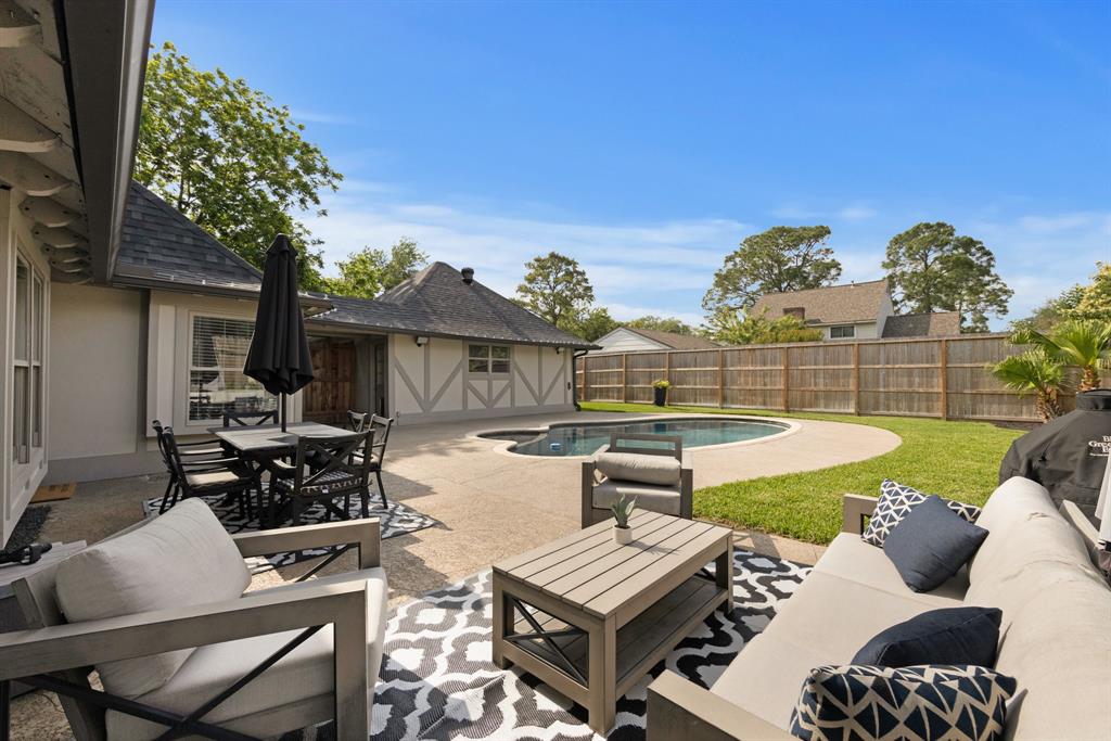 10830 Piping Rock Lane