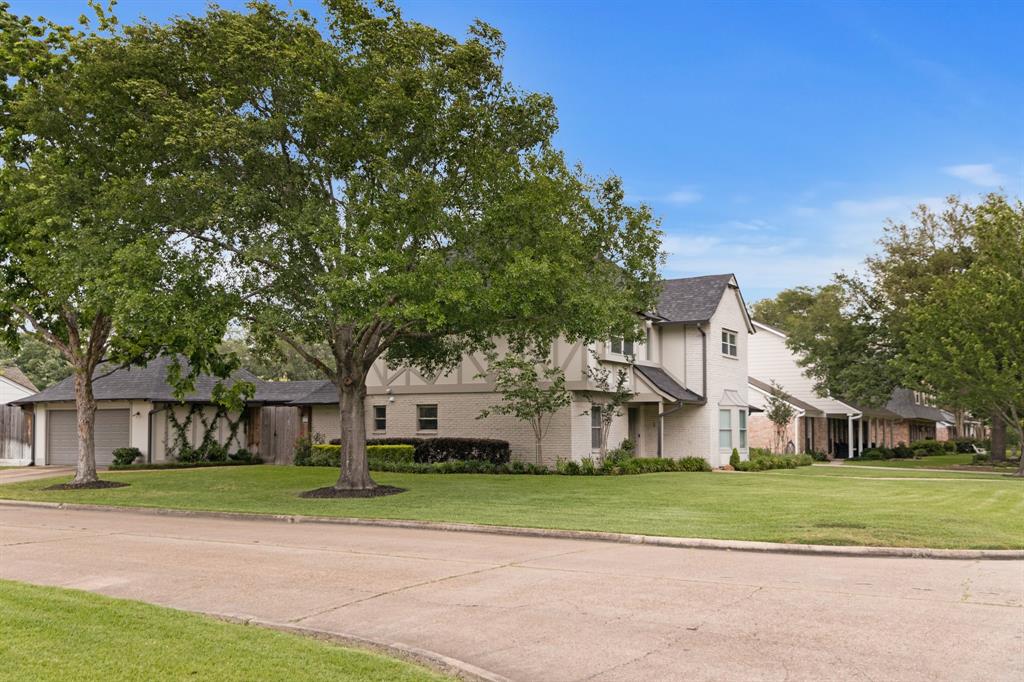 10830 Piping Rock Lane