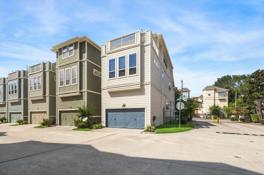 1208 Nelson Falls Lane