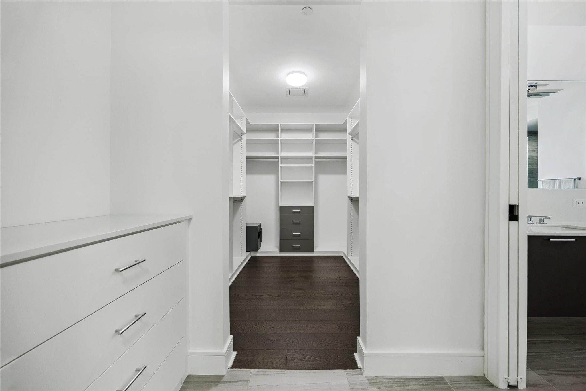 5104 Caroline Street # 202