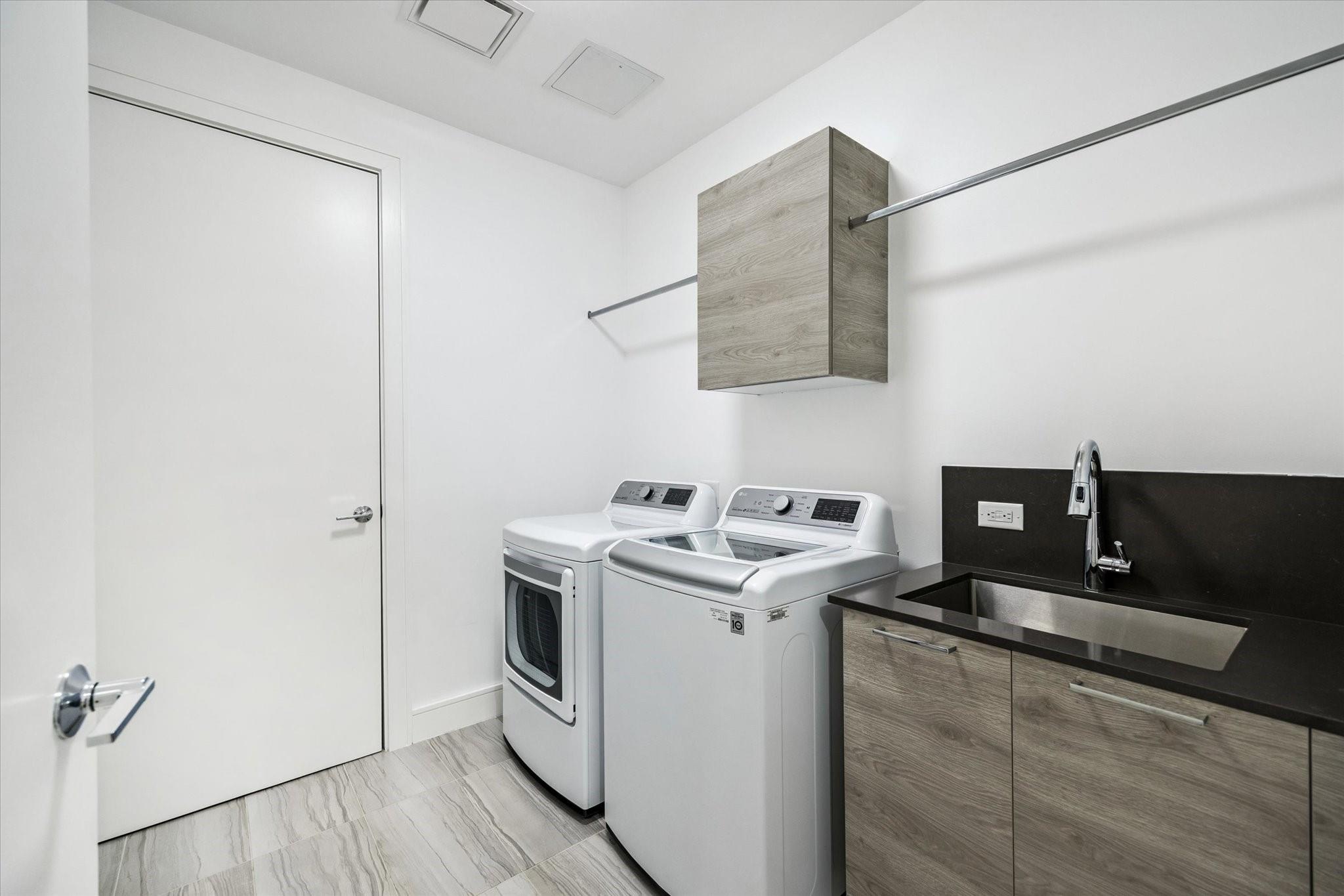 5104 Caroline Street # 202