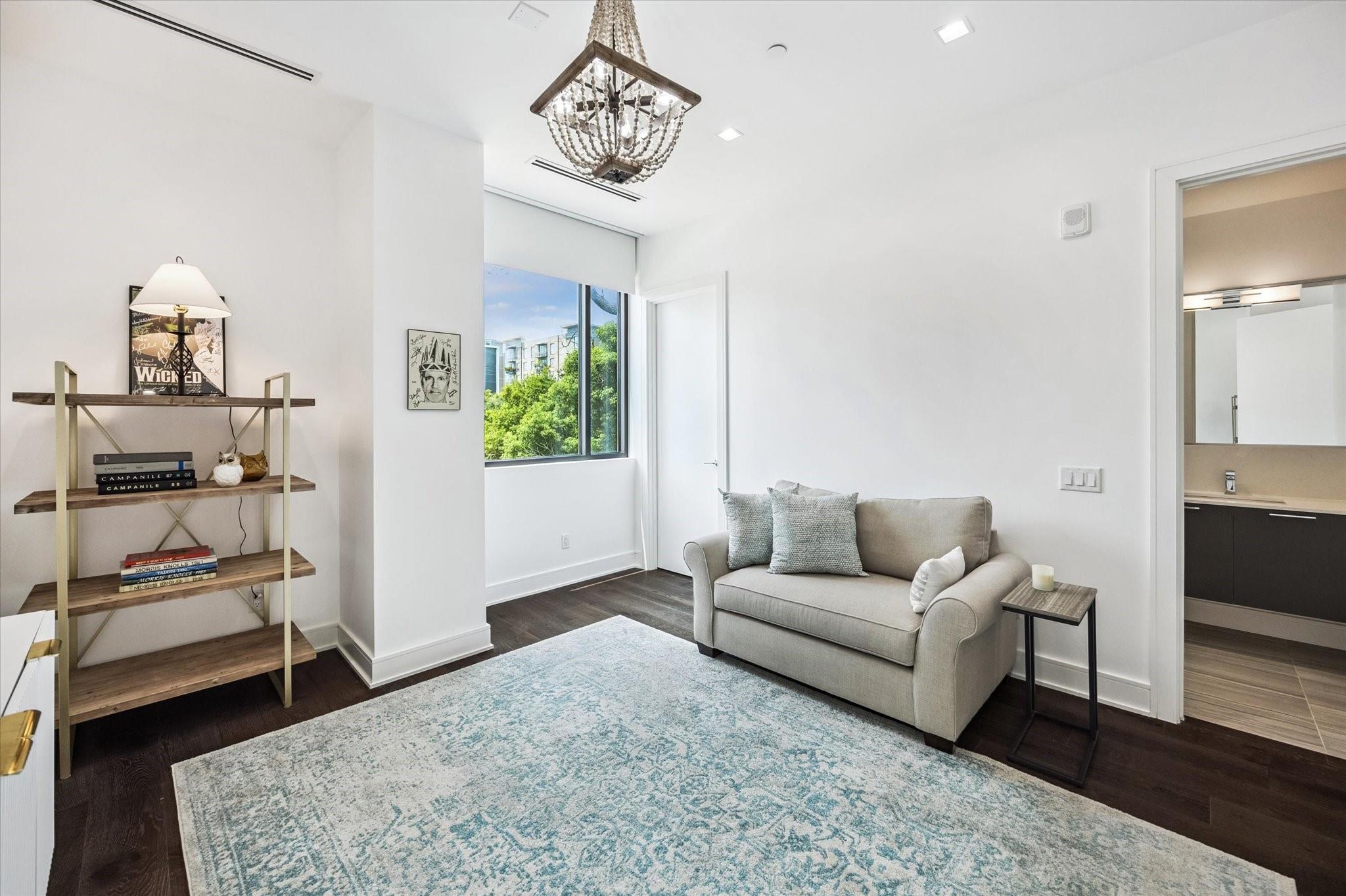 5104 Caroline Street # 202