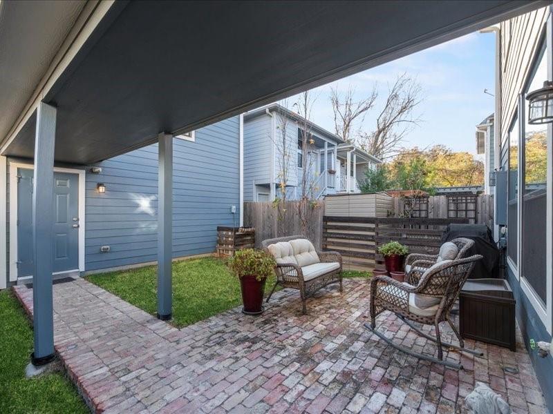 828 W 21st Street