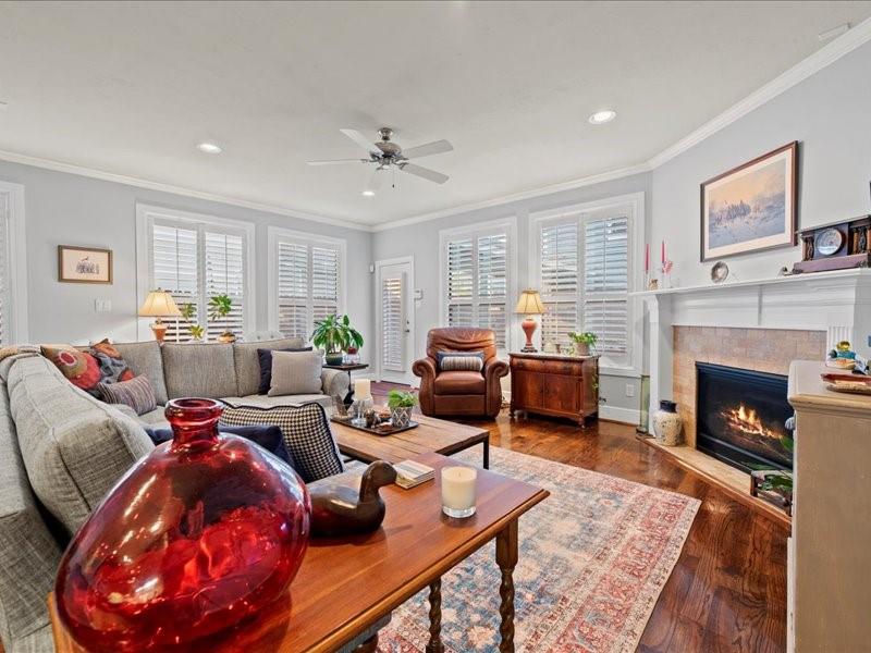 828 W 21st Street