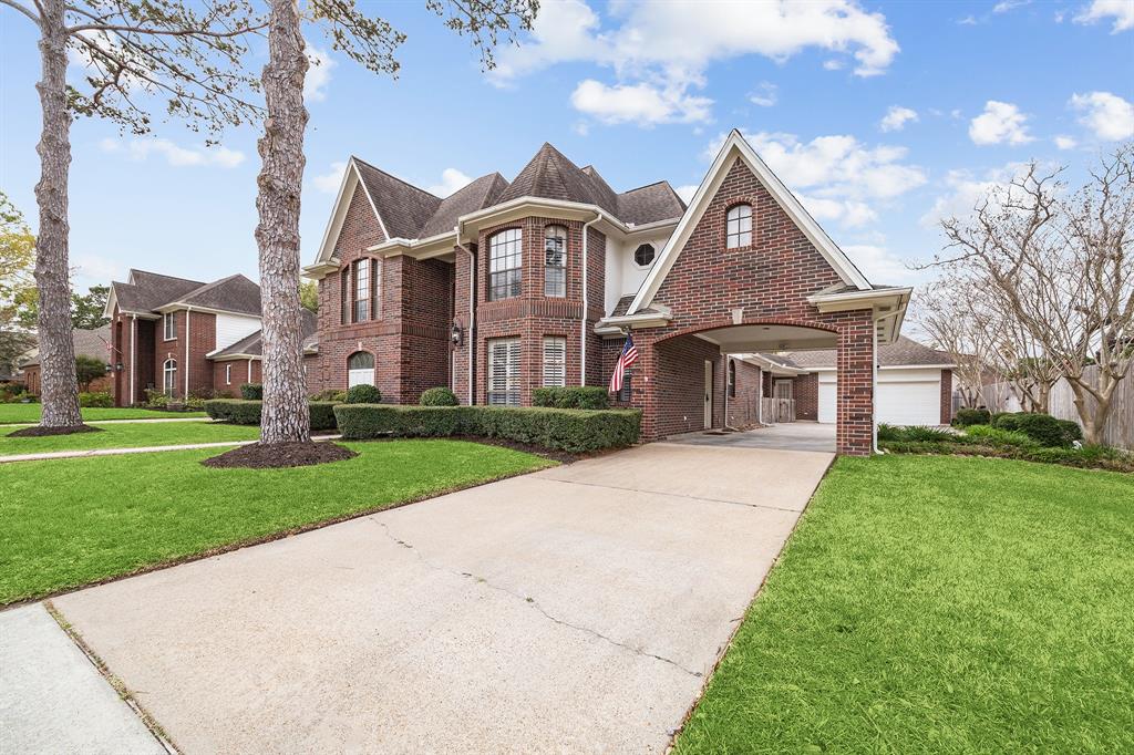 16011 Manor Square Drive