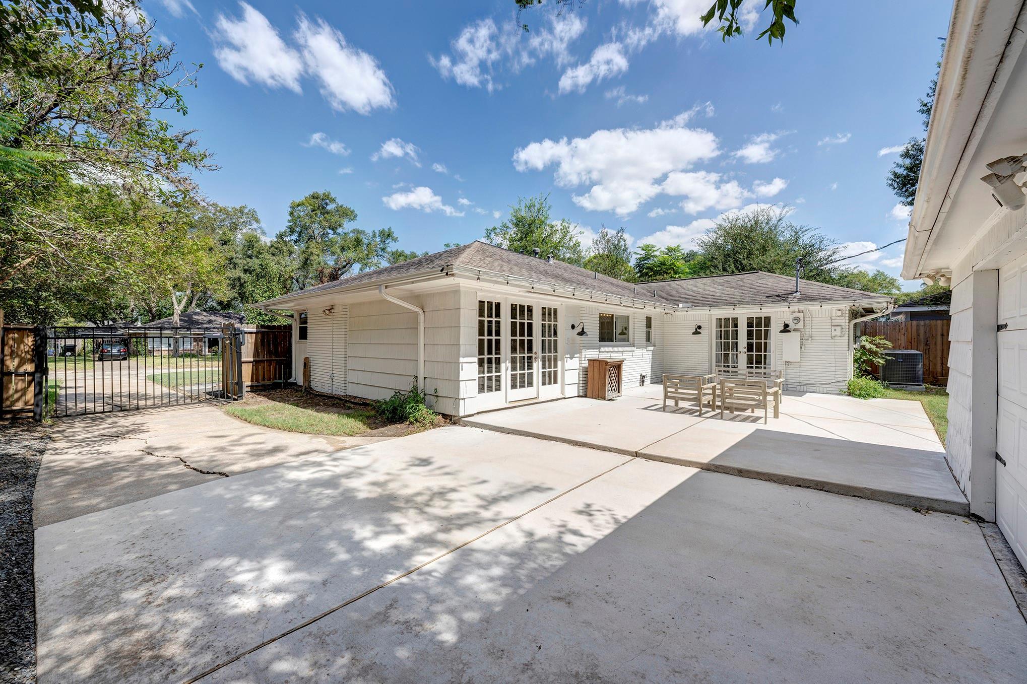 3511 Broadmead Drive