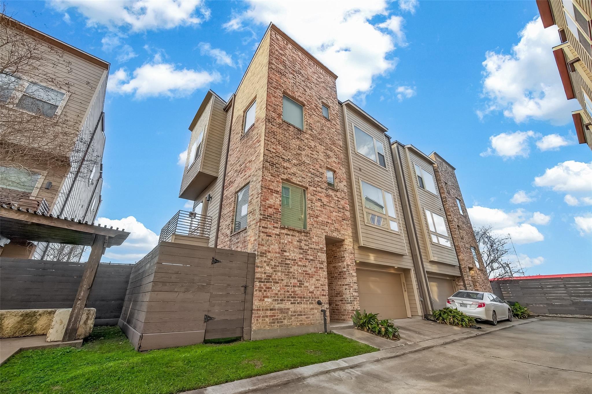 2005 Patterson Street