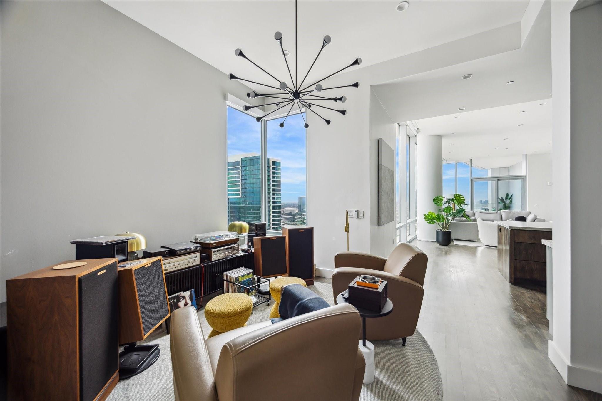 2727 Kirby Drive # 27J