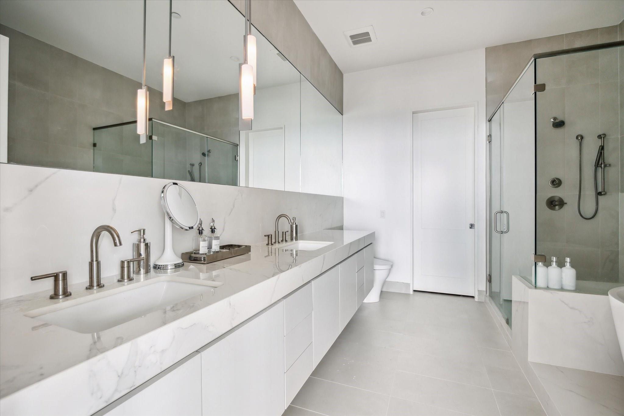 2727 Kirby Drive # 27J