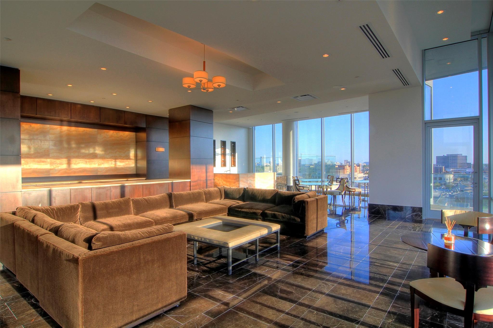 2727 Kirby Drive # 27J