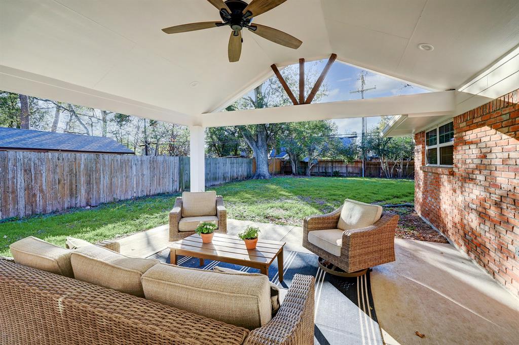 1427 Shadow Bend Drive