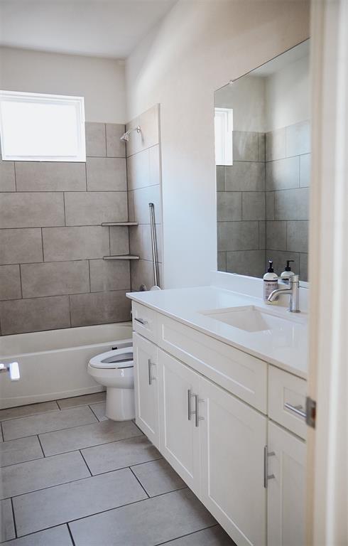 2210 Lou Ellen Lane # D