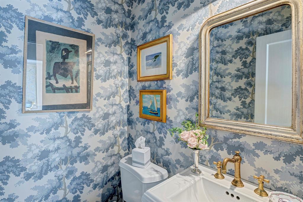 2201 South Boulevard