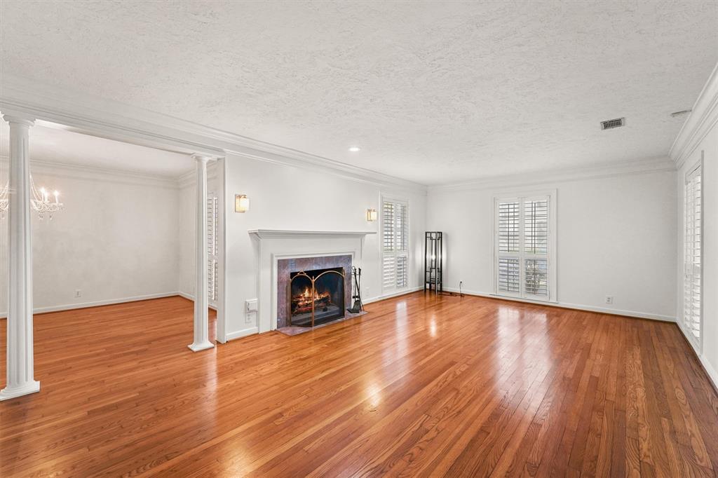 4025 Chatham Lane