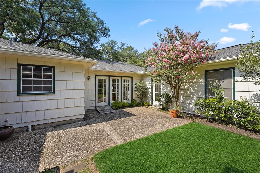 4025 Chatham Lane