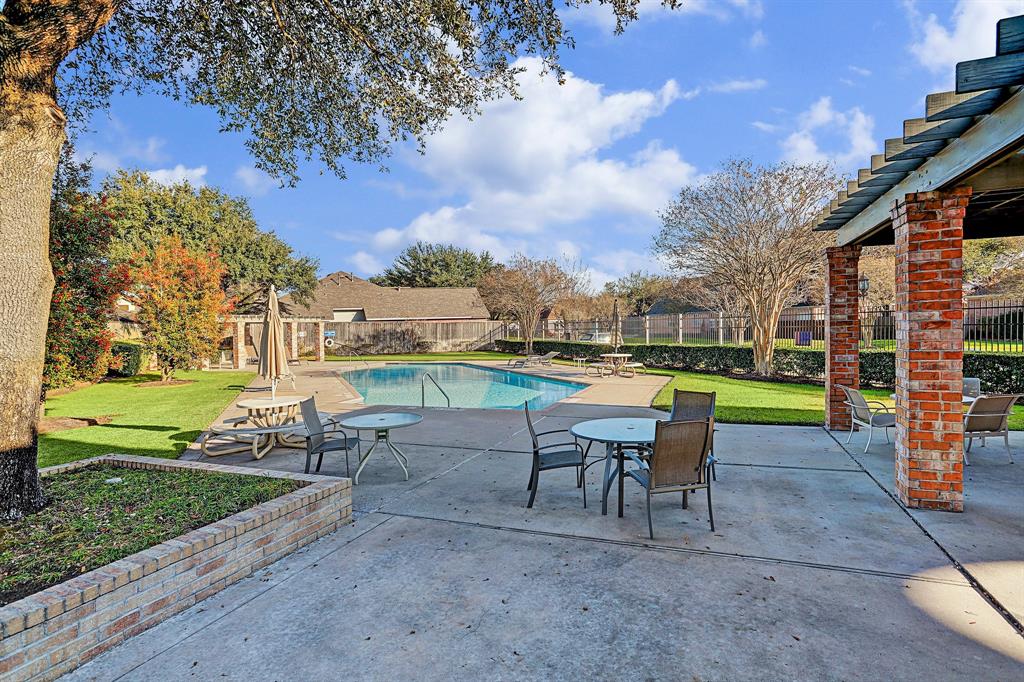 1218 Campton Court