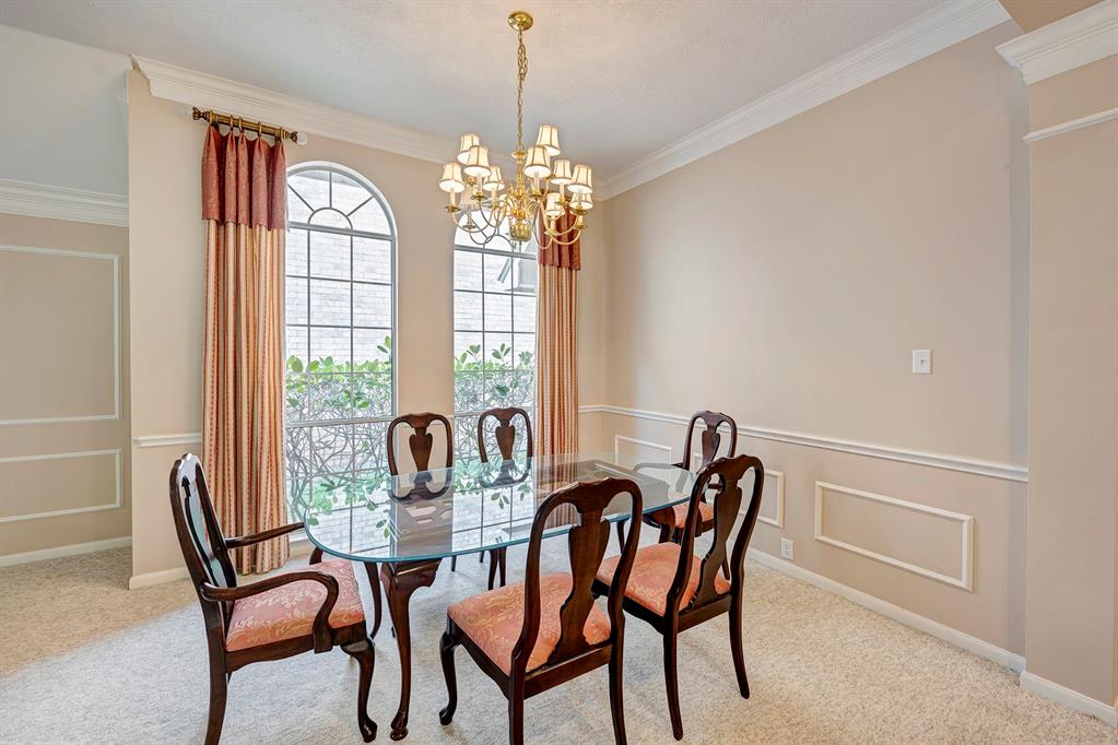 1218 Campton Court