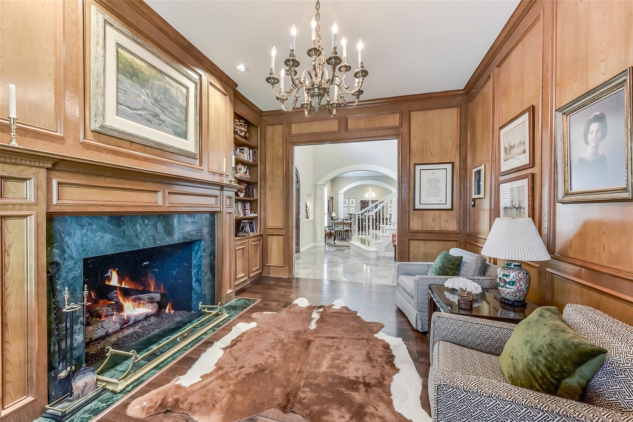 6 Woodsborough Circle