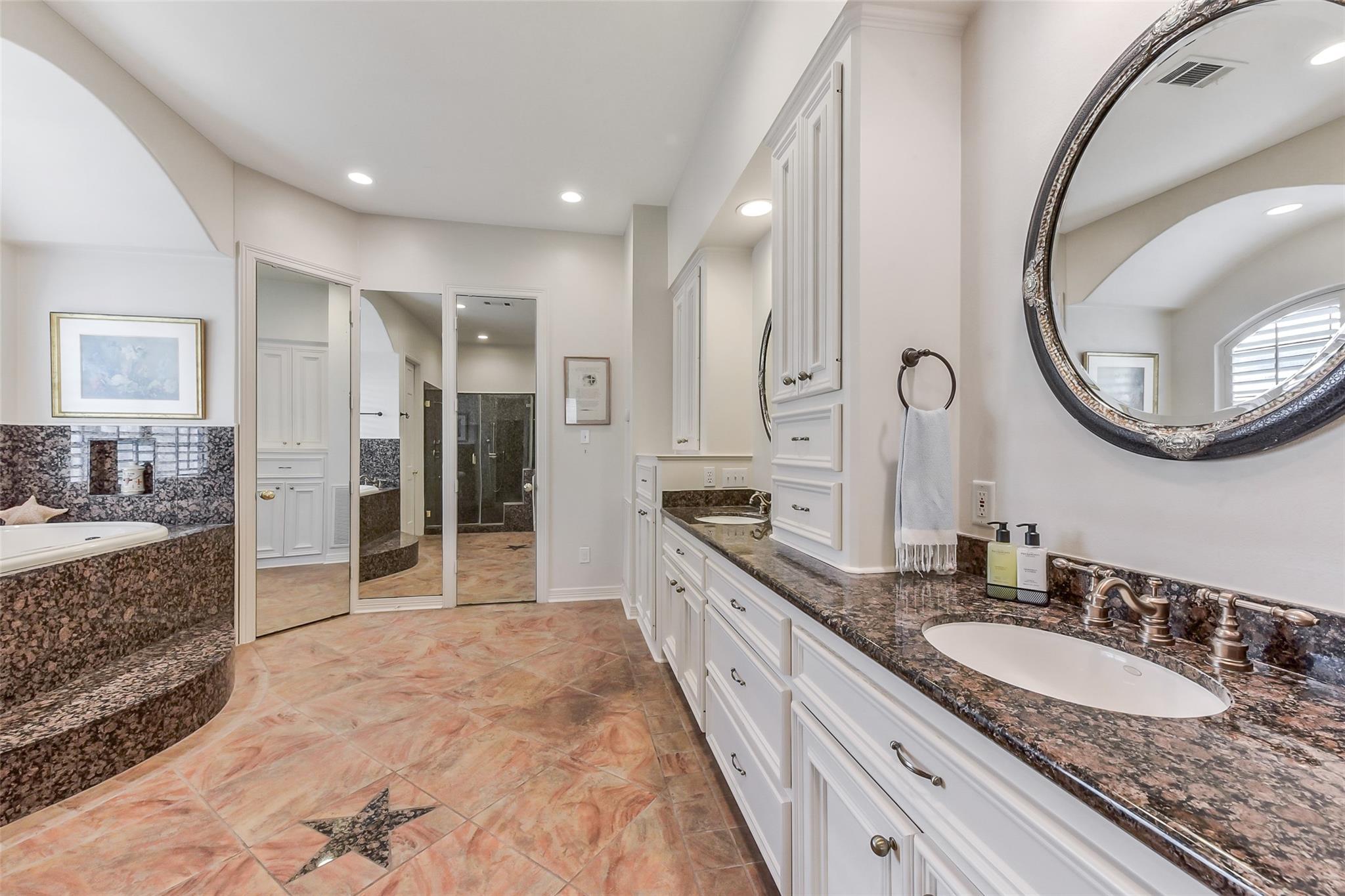 6 Woodsborough Circle