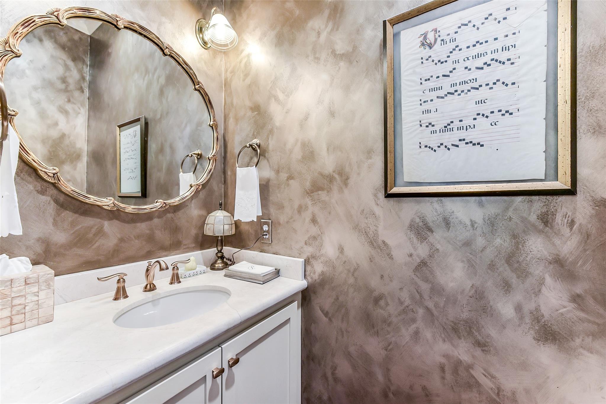 6 Woodsborough Circle