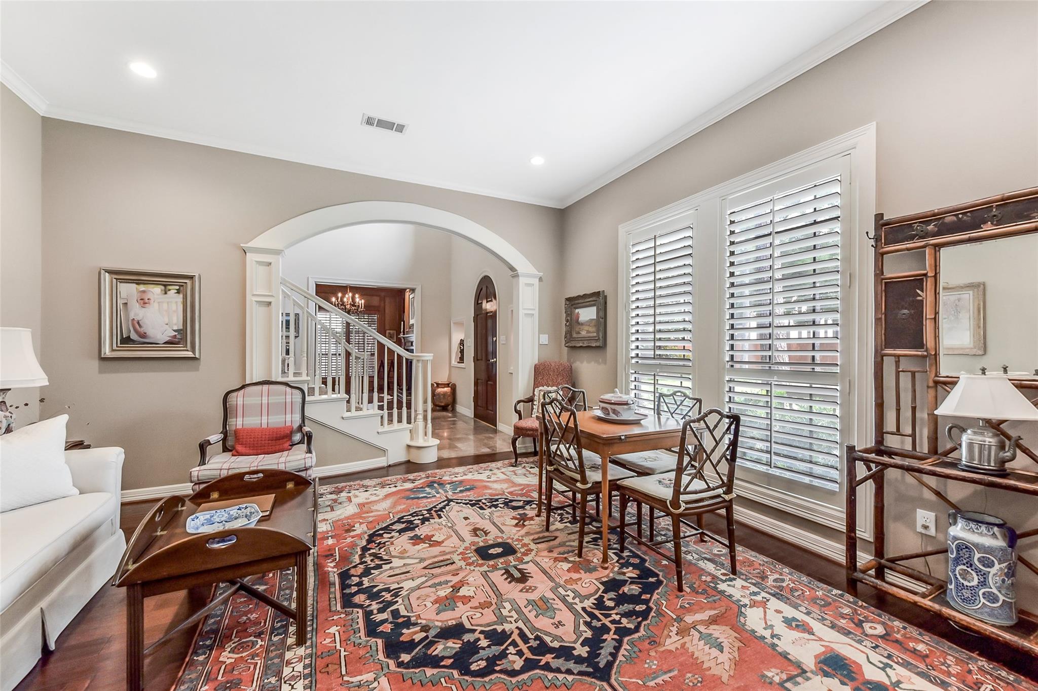 6 Woodsborough Circle