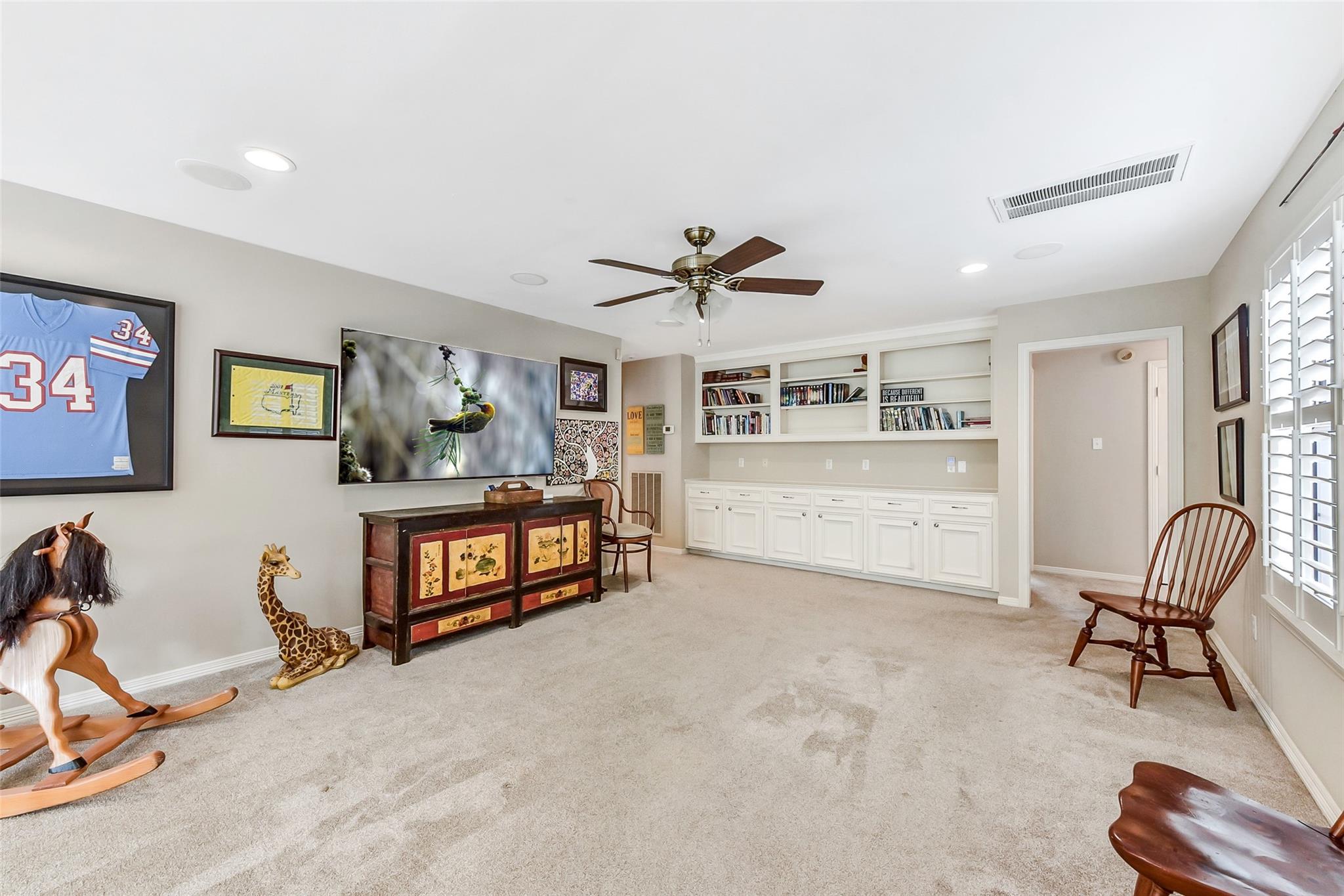 6 Woodsborough Circle