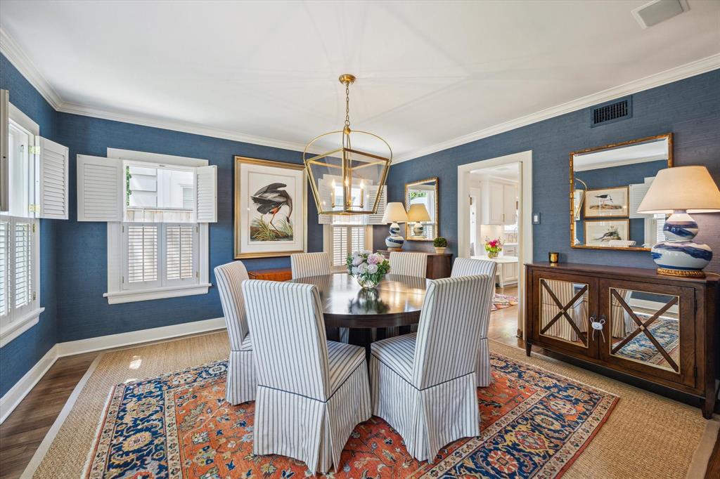 3032 Locke Lane
