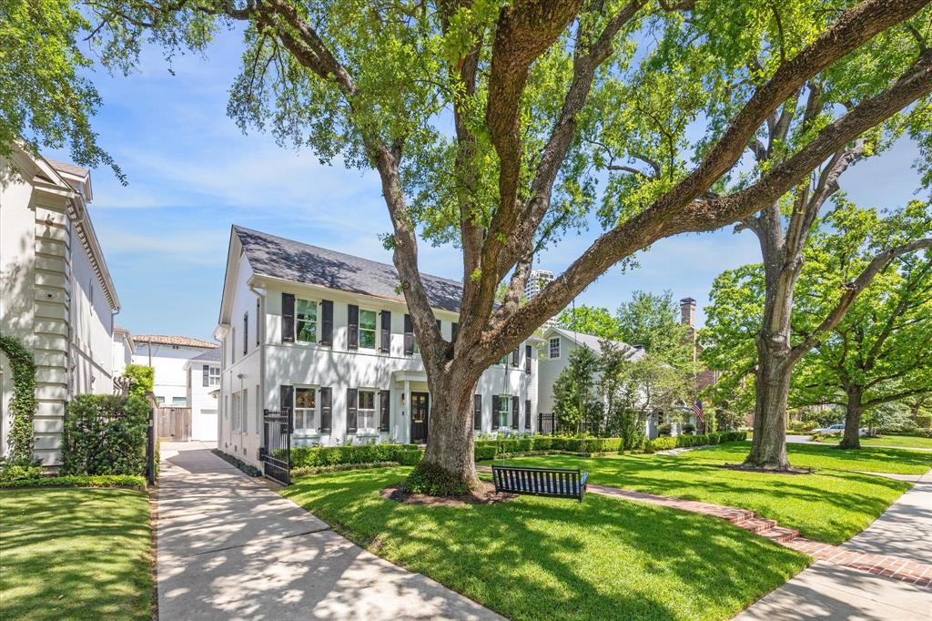 3032 Locke Lane