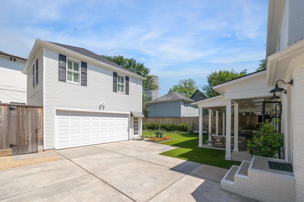 3032 Locke Lane