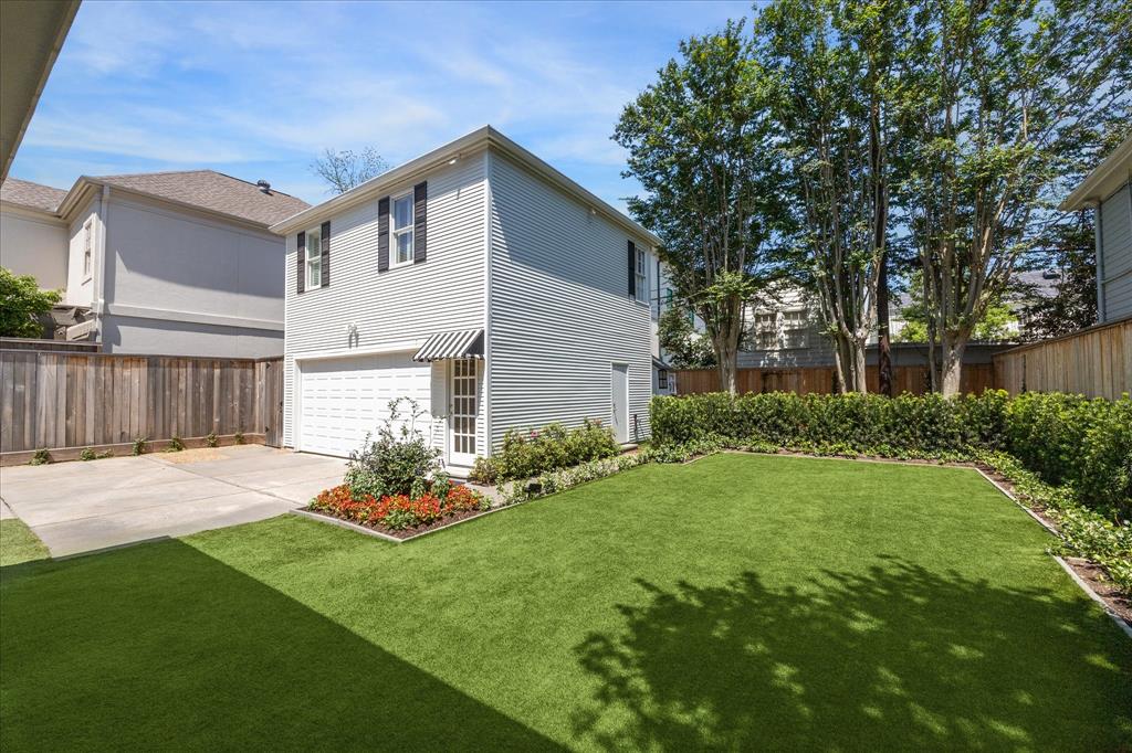 3032 Locke Lane