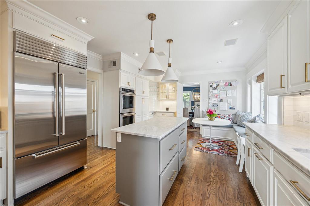 3032 Locke Lane